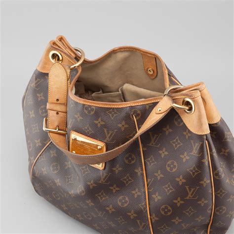 louis vuitton purse france|louis vuitton champs elysees.